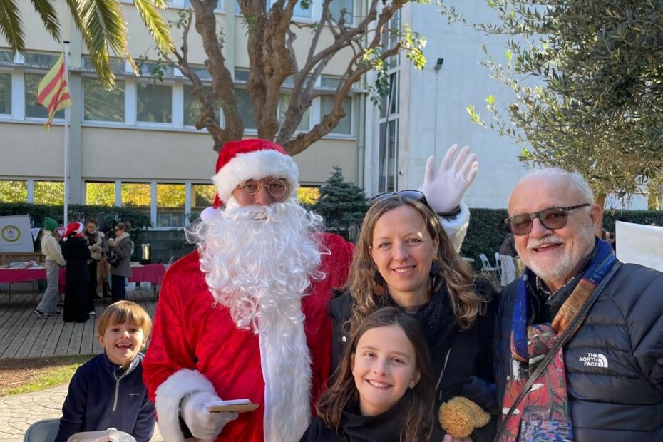 marche_noel_Bienfaisance_lycee_francais_2025